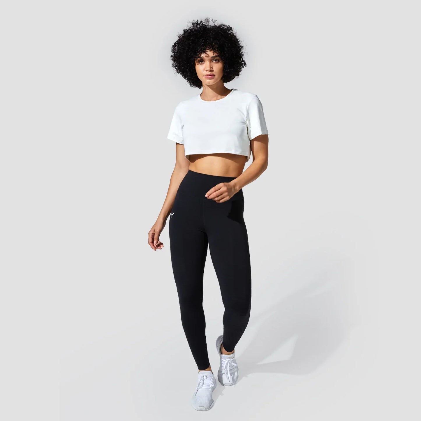 Áo crop top họa tiết sóng mắt