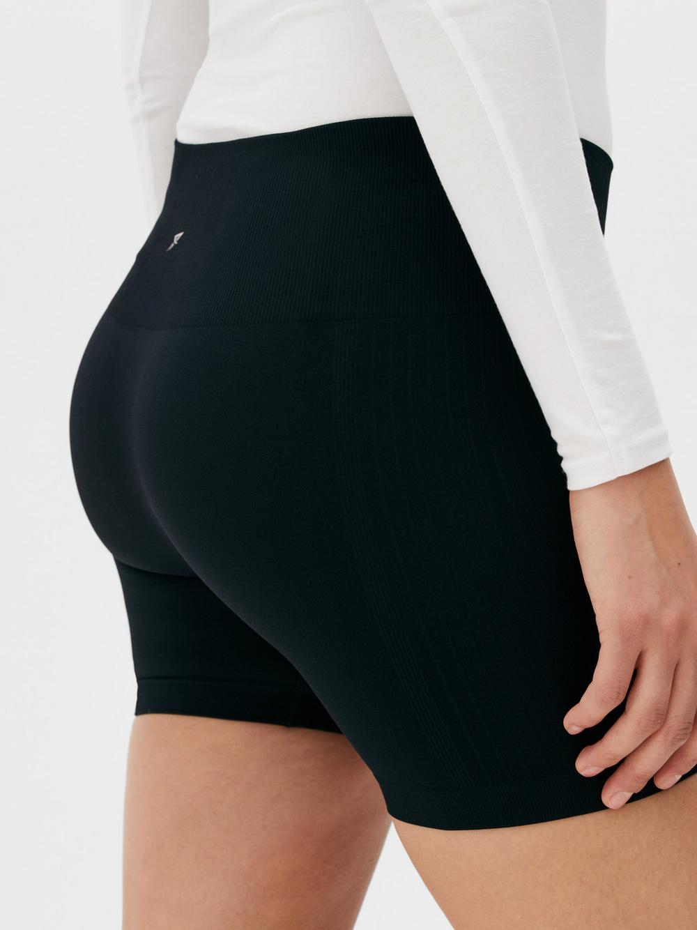 Quần short tập yoga co giãn