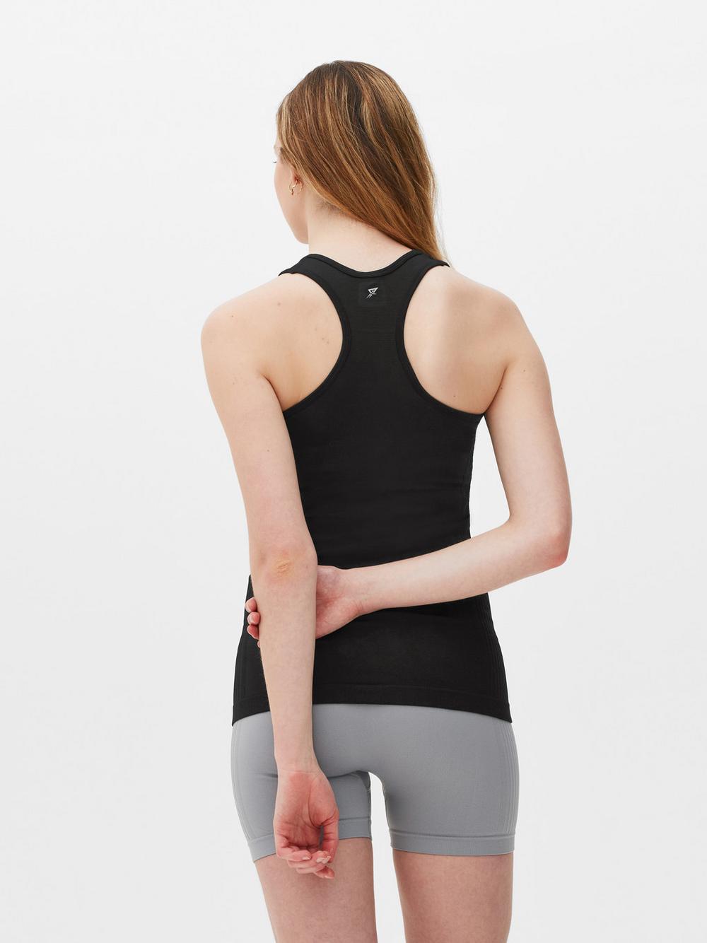 Áo vest hiệu suất không đường may